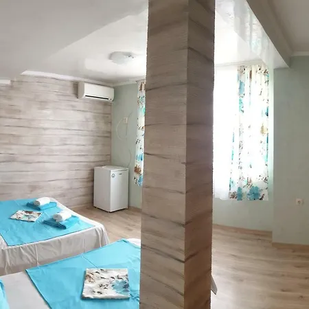 Under The Fig Guest house Ahtopol